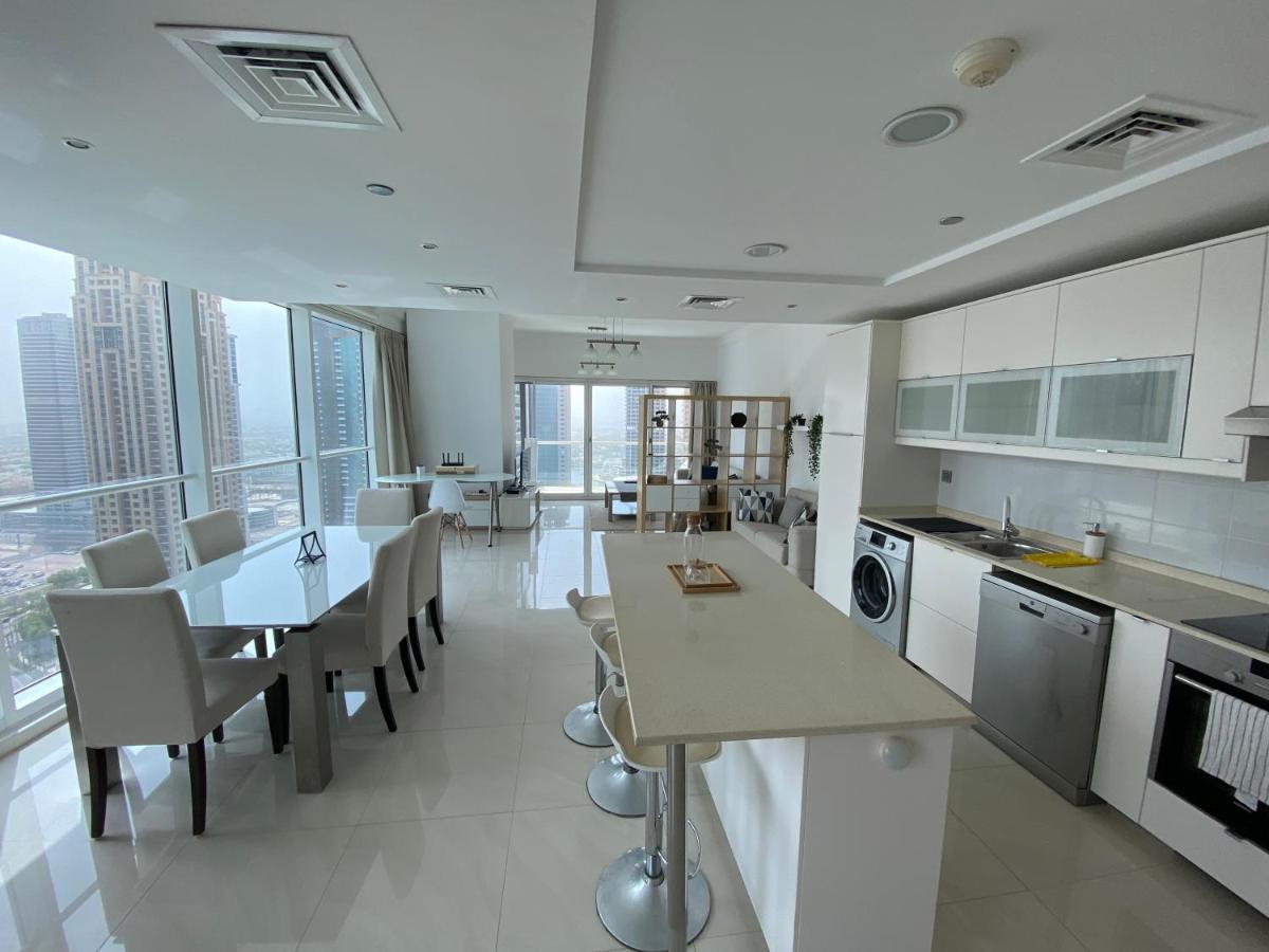 One Bedroom Apartment With Pool & Gym Near Marina دبي المظهر الخارجي الصورة